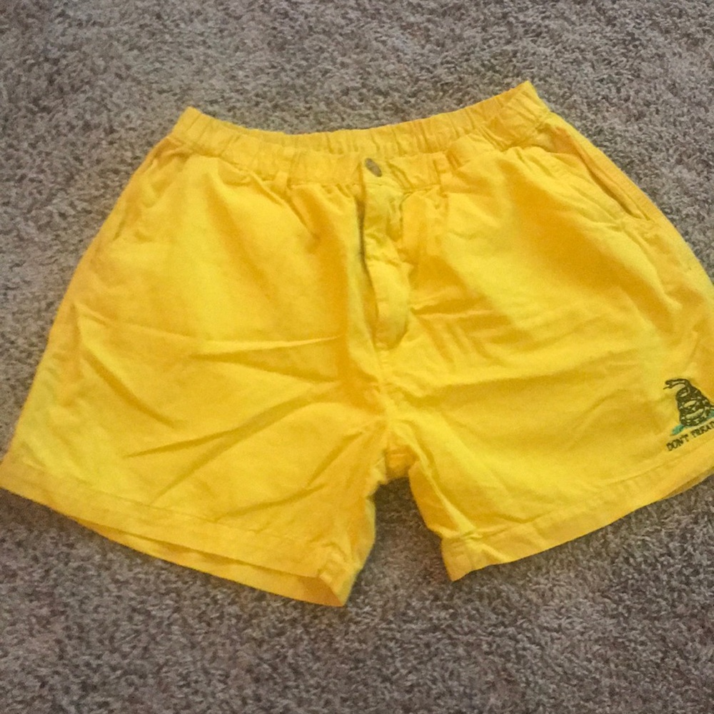Chubbies yellow shorts large